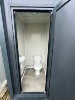 Module Sanitaire Individuel 120x120 cm – WC et Lave-mains (Gris Anthracite Isolé)