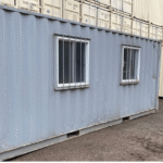 Conteneur de Bureau de Chantier 20 Pieds en Acier – Occasion Opérationnel avec Barres de Sécurité