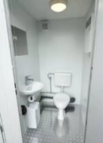 Container Sanitaire Double 2,4x1,5m – Entrées Séparées (WC + Urinoir) – Isolation 100mm "Grand Froid" – Image 11