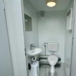 Container Sanitaire Double 2,4x1,5m – Entrées Séparées (WC + Urinoir) – Isolation 100mm "Grand Froid"