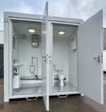 Container Sanitaire Double 2,4x1,5m – Entrées Séparées (WC + Urinoir) – Isolation 100mm "Grand Froid" – Image 9