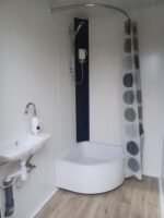 Container Sanitaire Double 2,5m x 2m – 2 Cabines Indépendantes (WC + Douche) – Isolation 60mm – Image 10