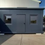 Bungalow de Bureau Monobloc 15m² (6x2,5m) – Isolé 100mm (Usage 4 Saisons)