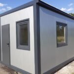 Container Sanitaire Vestiaire 6x2,9m – Double Entrée avec Douche et 2 WC – Isolation 100mm (Largeur Extra)